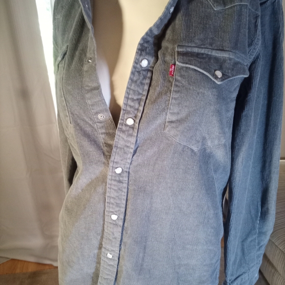 Levi's Blue Casual Button Down Shirt - Picture 1 of 2